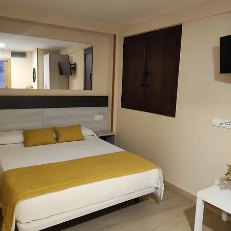 Restaurante La Senda 게스트하우스 3*