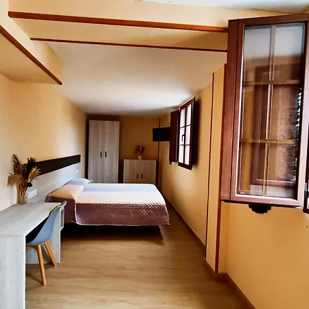 Pensión Restaurante La Senda 3*